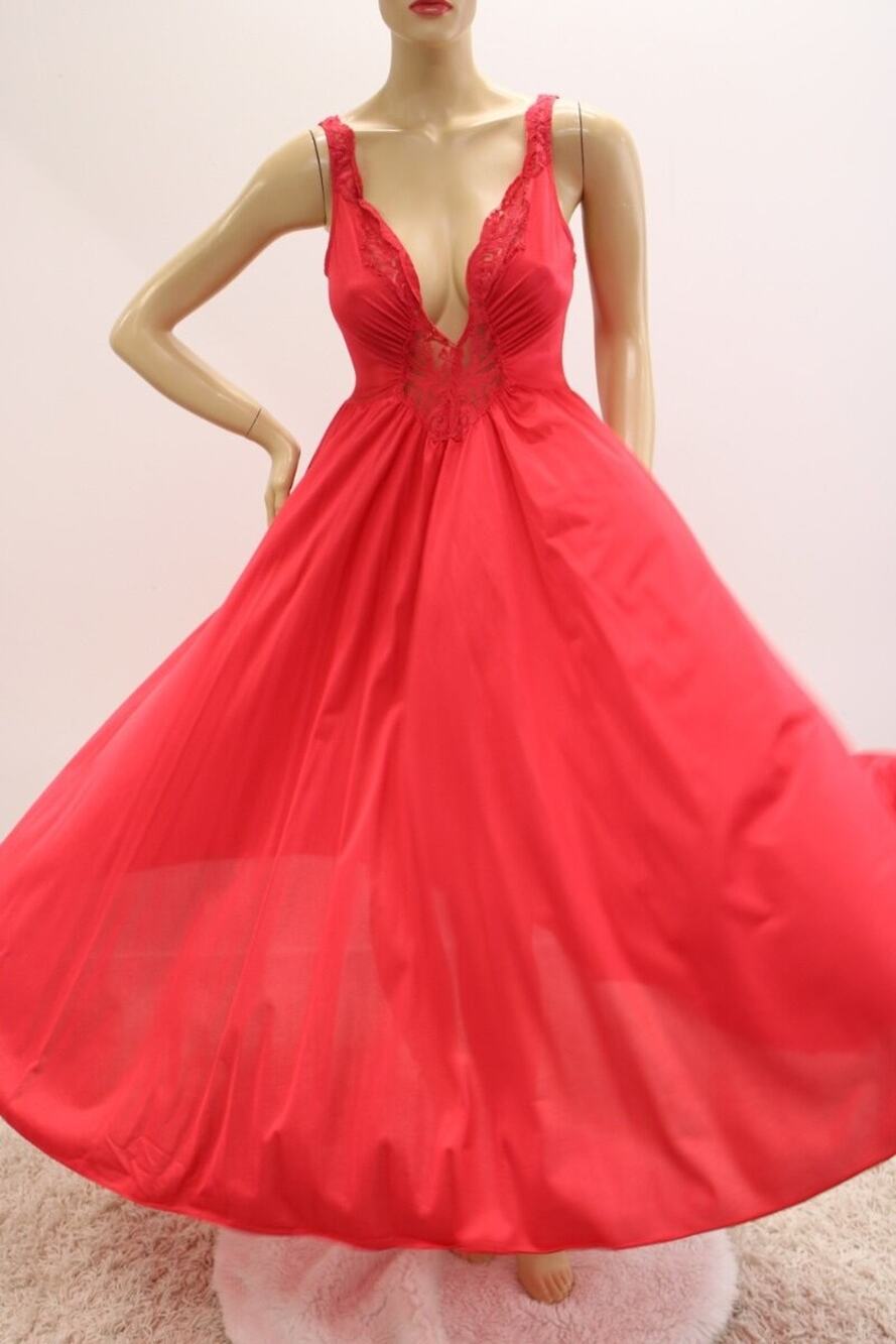 Vintage Vandemere Nightgown XL Red Nylon 192" Grand Sweep VIDEO Olga-esque